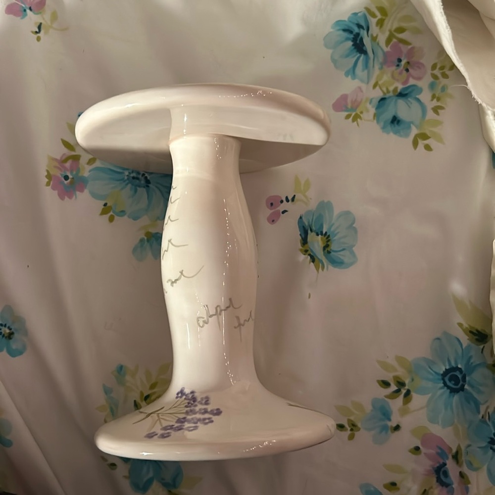 Bath & Body candle holder